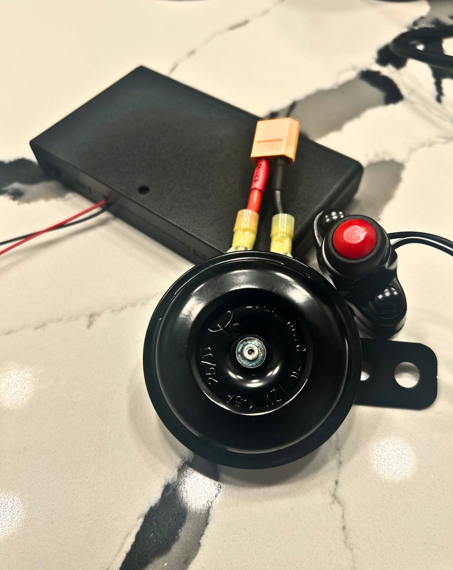 🔥NEW🔥Battery Powered Horn V1 [With a Switch]